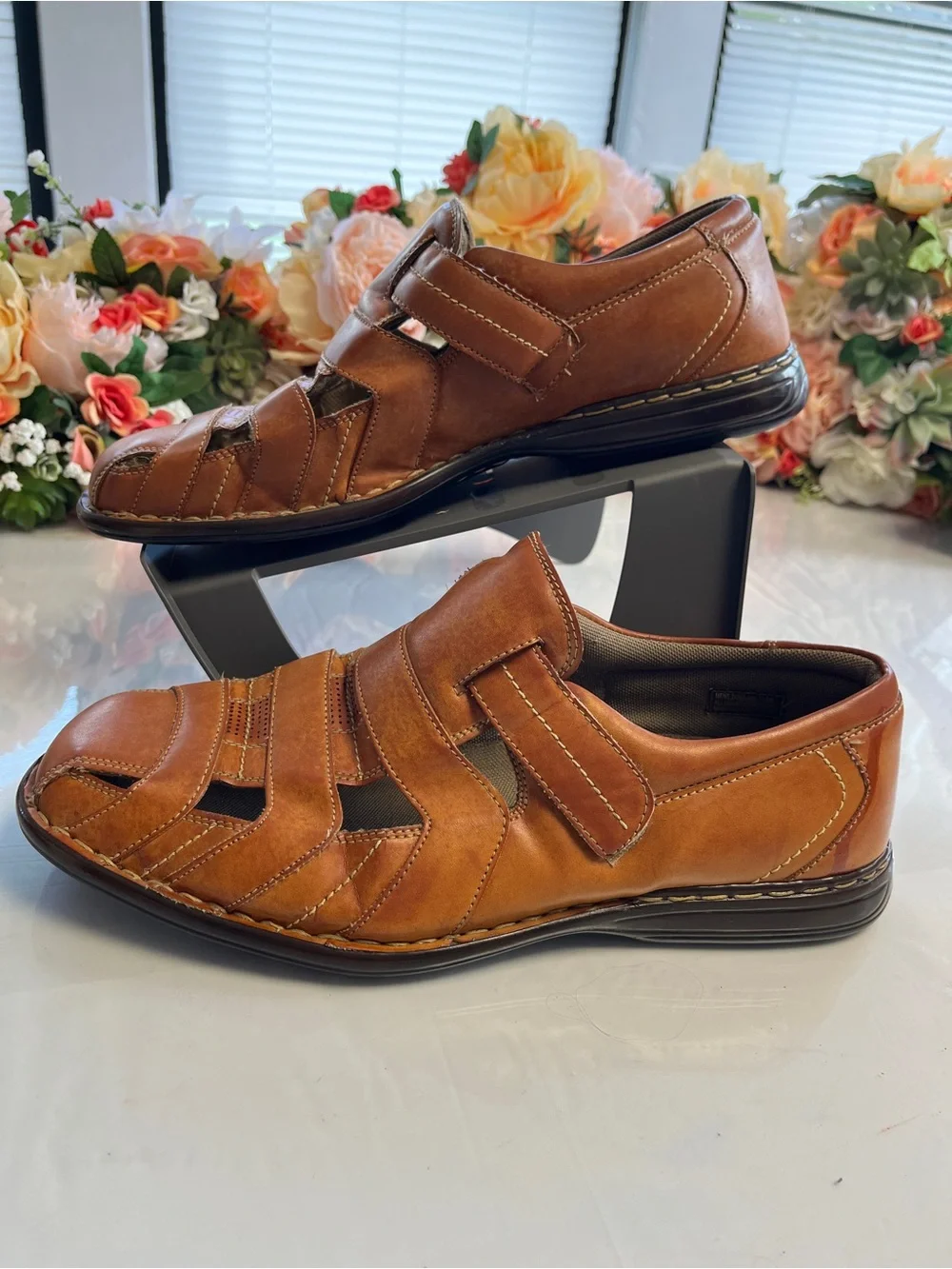 Stacy Adams Men’s 10.5M Cognac Brown Leather Fisherman Sandals Hook & Loop